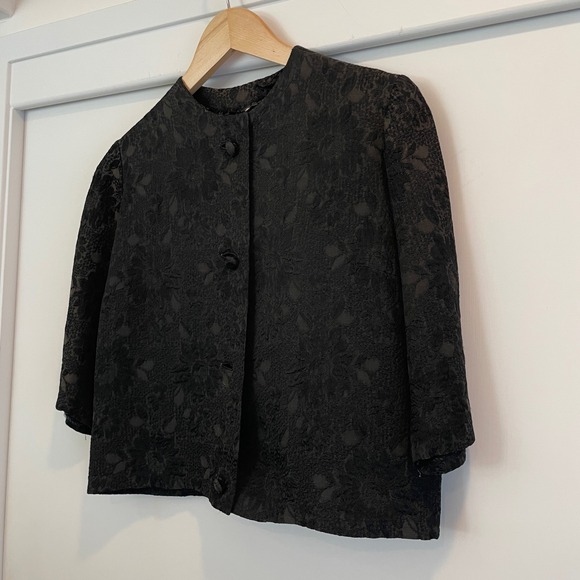 Vintage Black Brocade Jacquard Collarless Cropped Jacket 3/4 Sleeve - Picture 4 of 9